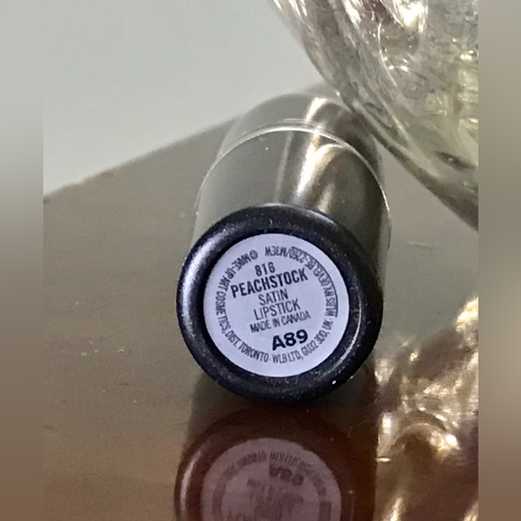 MAC LIPSTICK in PEACHSTOCK - Picture 3 of 3